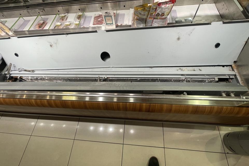 福山市某所 デパ地下の冷ケース修理の画像